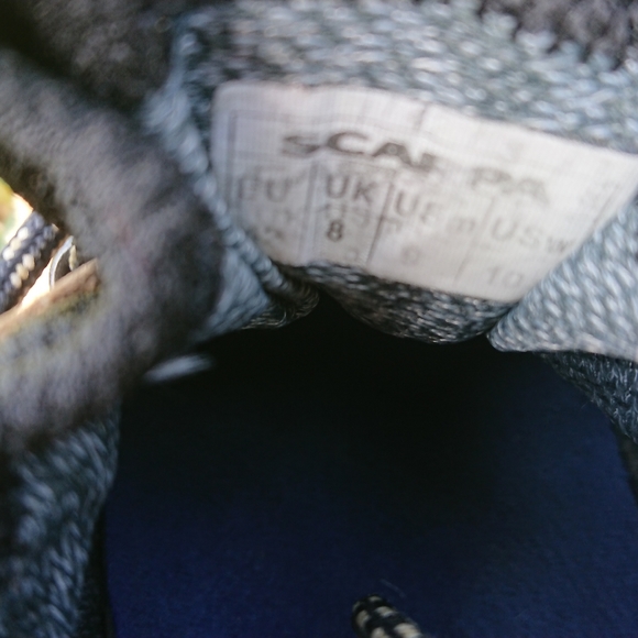 Scarpa Go Up hiking low top boots size 8. - Picture 5 of 8